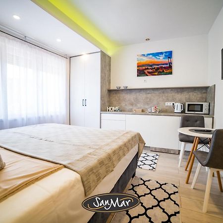 San-Mar Apartments Tuzla Esterno foto