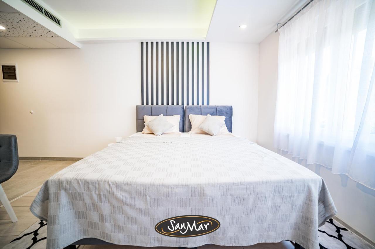 San-Mar Apartments Tuzla Esterno foto